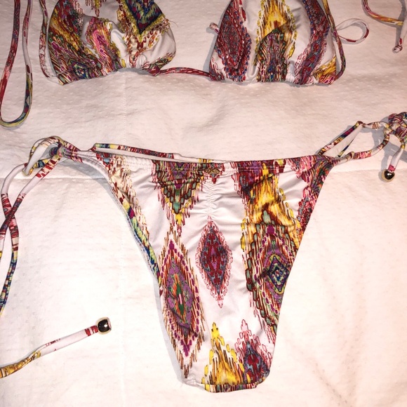 PILYQ BARCELONA - Picture 2 of 4